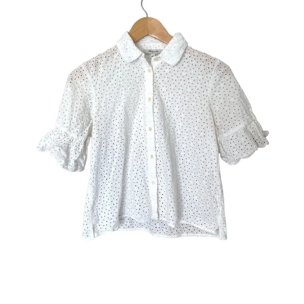 White eyelet bell sleeve shirt size small - Picture 5 of 6